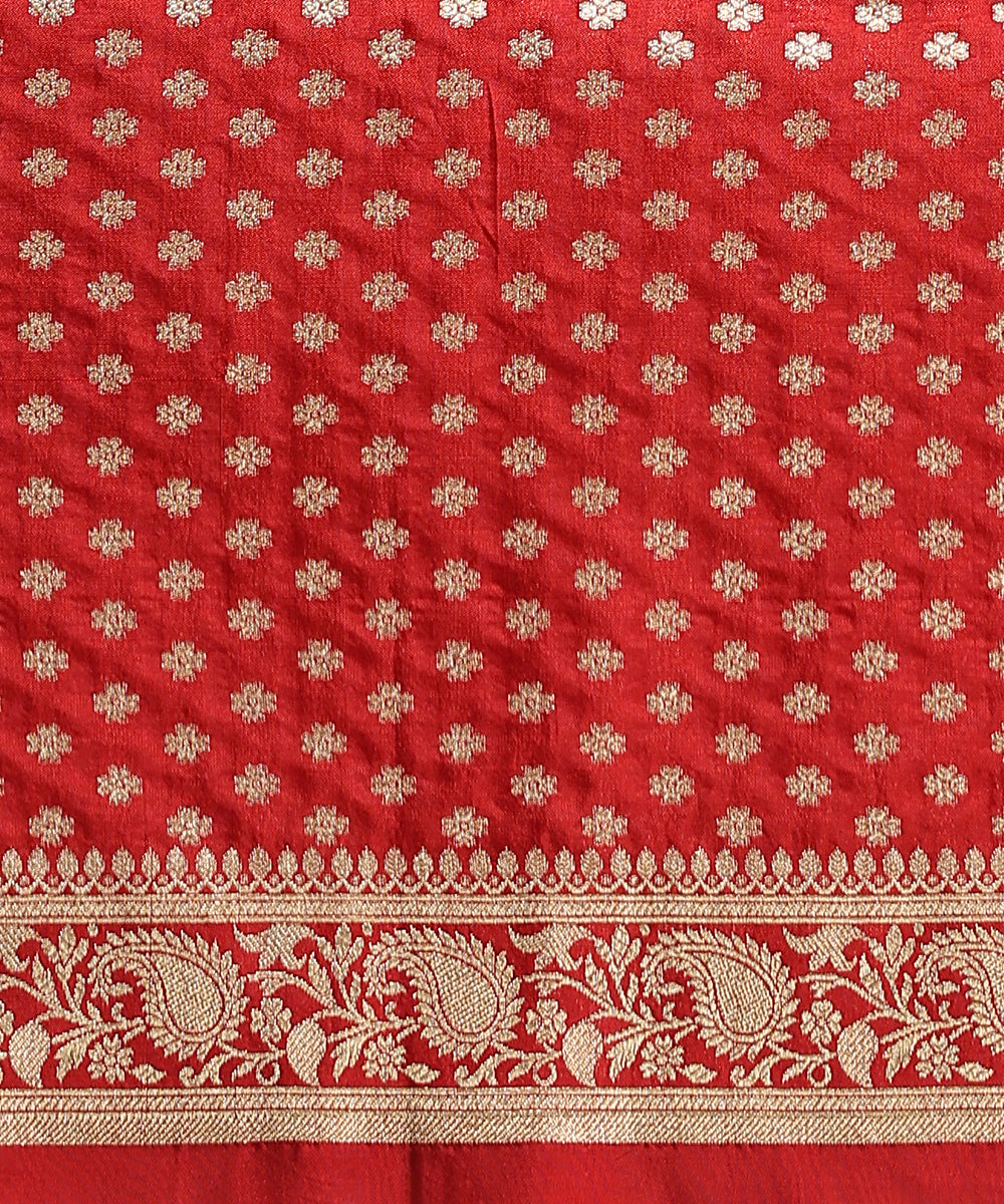 Maroon_Handloom_Pure_Katan_Silk_Banarasi_Saree_With_Paisley_Jaal_In_Gold_And_Silver_Zari_WeaverStory_05