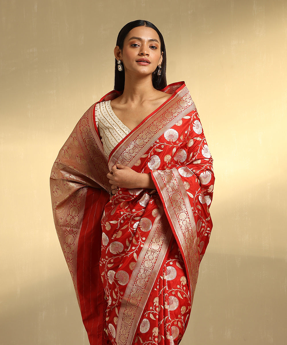 Red_Handloom_Pure_Katan_Silk_Banarasi_Saree_With_Floral_Jaal_In_Gold_And_Silver_Zari_WeaverStory_02