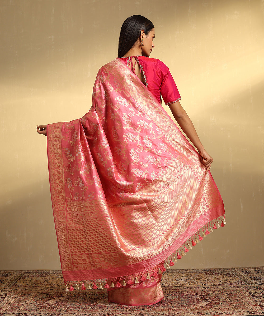 Rose_Pink_Handloom_Pure_Katan_Silk_Banarasi_Saree_With_Floral_Jaal_In_Gold_And_Silver_Zari_WeaverStory_03