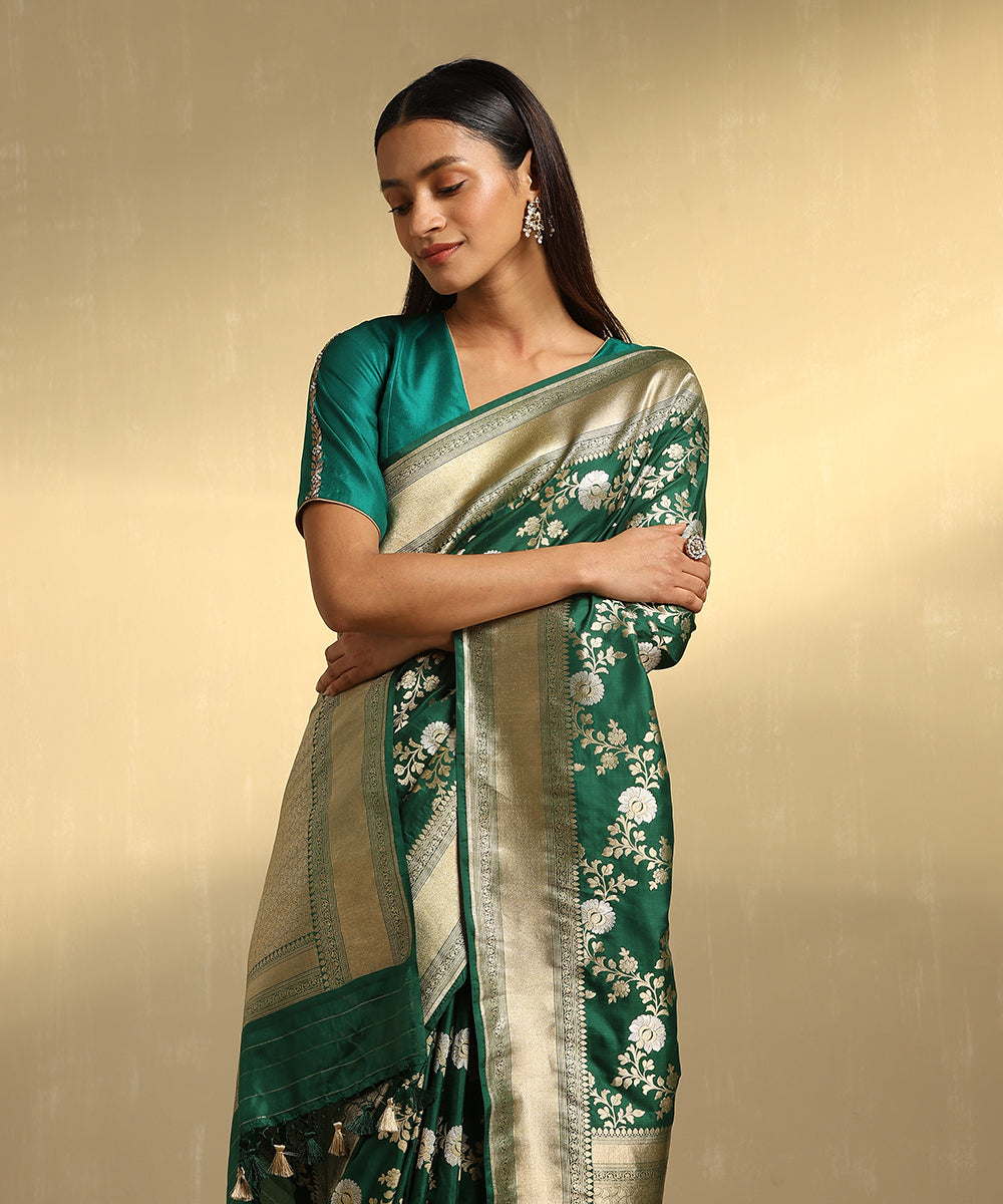 Bottle_Green_Handloom_Pure_Katan_Silk_Banarasi_Saree_With_Floral_Jaal_In_Gold_And_Silver_Zari_WeaverStory_02