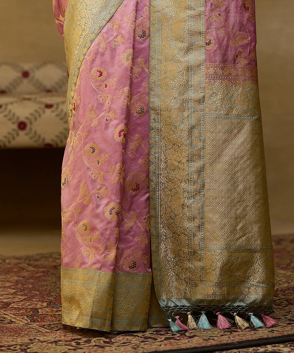 Handloom_Pink_Pure_Katan_Silk_Kadhwa_Banarasi_Saree_With_Green_Border_WeaverStory_04