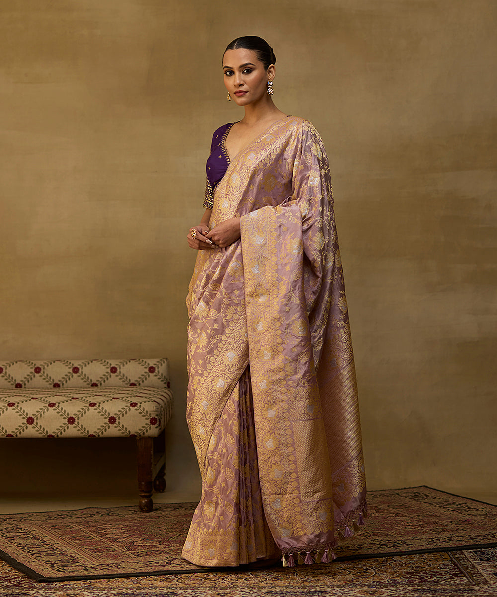 Handloom_Onion_Pink_And_Gold_Katan_Tissue_Kadhwa_Banarasi_Saree_With_Jaal_WeaverStory_02