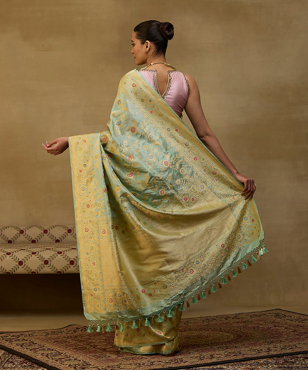Powder_Blue_And_Gold_Handloom_Tissue_Silk_Banarasi_Saree_With_Kadhwa_Meenakari_Jaal_WeaverStory_03
