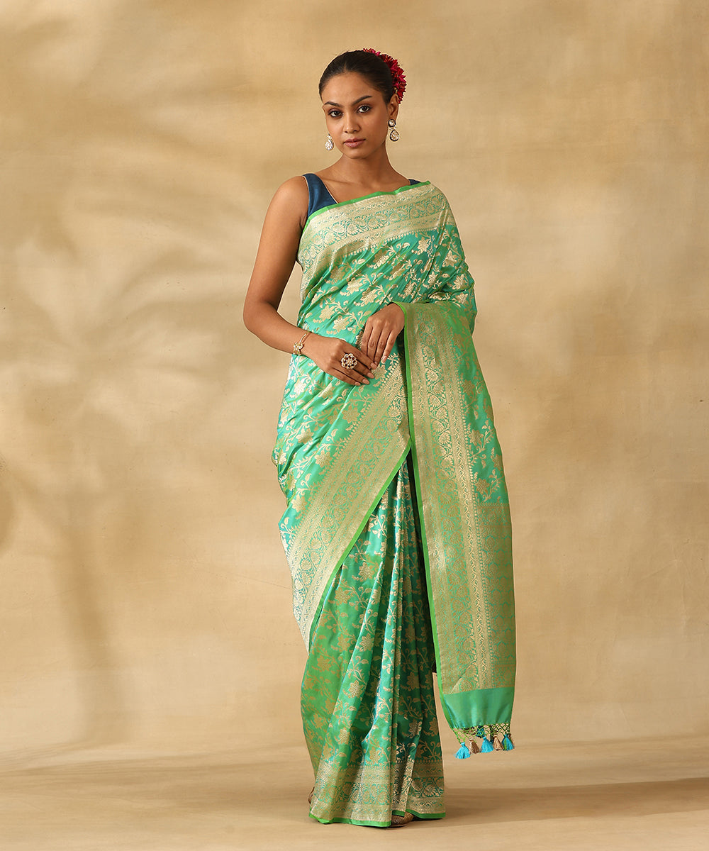 Handloom_Aqua_Green_Pure_Katan_Silk_Banarasi_Saree_With_Champagne_Gold_Zari_Cutwork_Floral_Jaal_WeaverStory_02