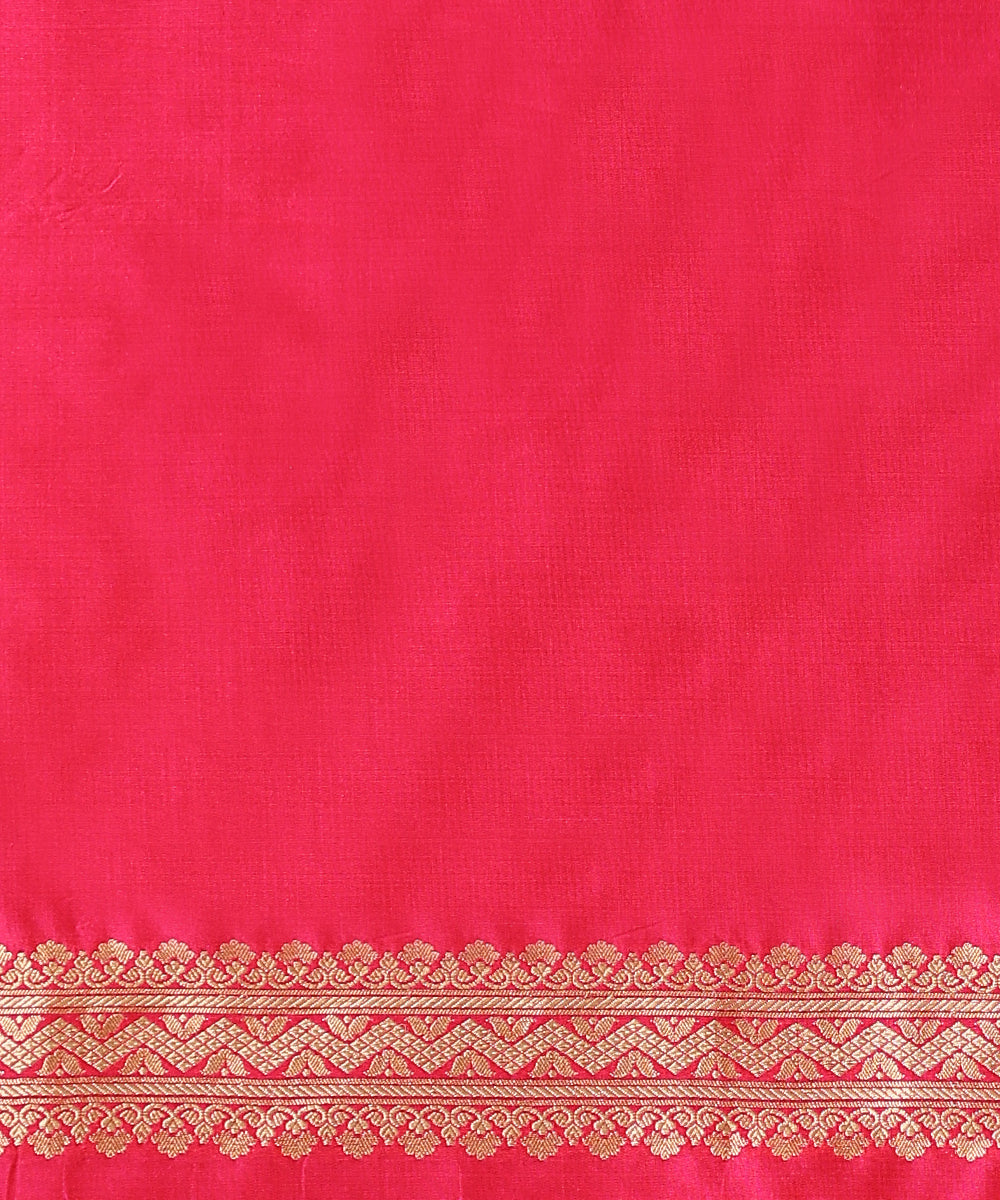 Handloom_Fuchsia_Pink_Pure_Katan_Silk_Banarasi_Saree_With_Champagne_Gold_Zari_Cutwork_Floral_Jaal_WeaverStory_05