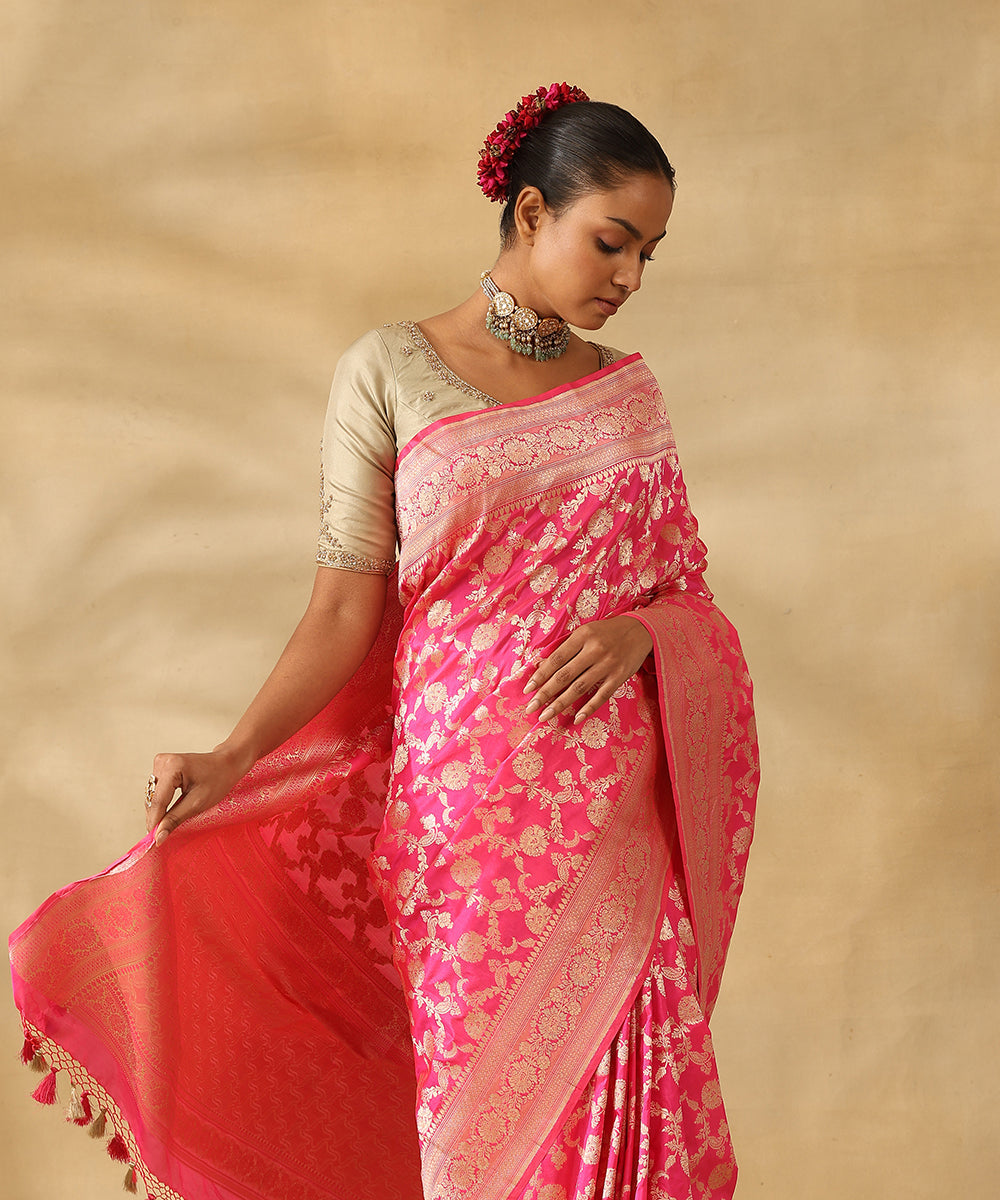 Candy_Pink_Handloom_Pure_Katan_Silk_Banarasi_Saree_With_Champagne_Gold_Zari_Cutwork_Floral_Jaal_WeaverStory_02