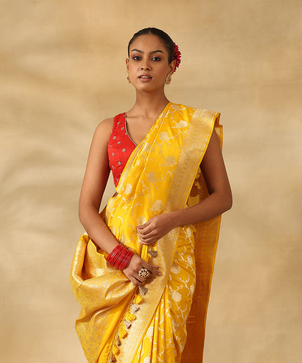 Mango_Yellow_Handloom_Pure_Katan_Silk_Banarasi_Saree_With_Champagne_Gold_Zari_Cutwork_Floral_Jaal_WeaverStory_02