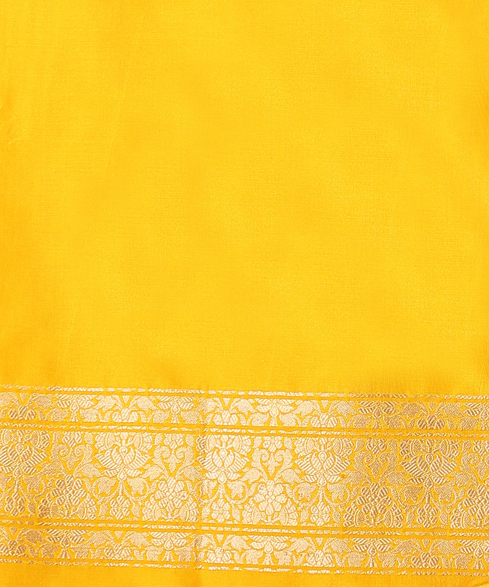 Mango_Yellow_Handloom_Pure_Katan_Silk_Banarasi_Saree_With_Champagne_Gold_Zari_Cutwork_Floral_Jaal_WeaverStory_05