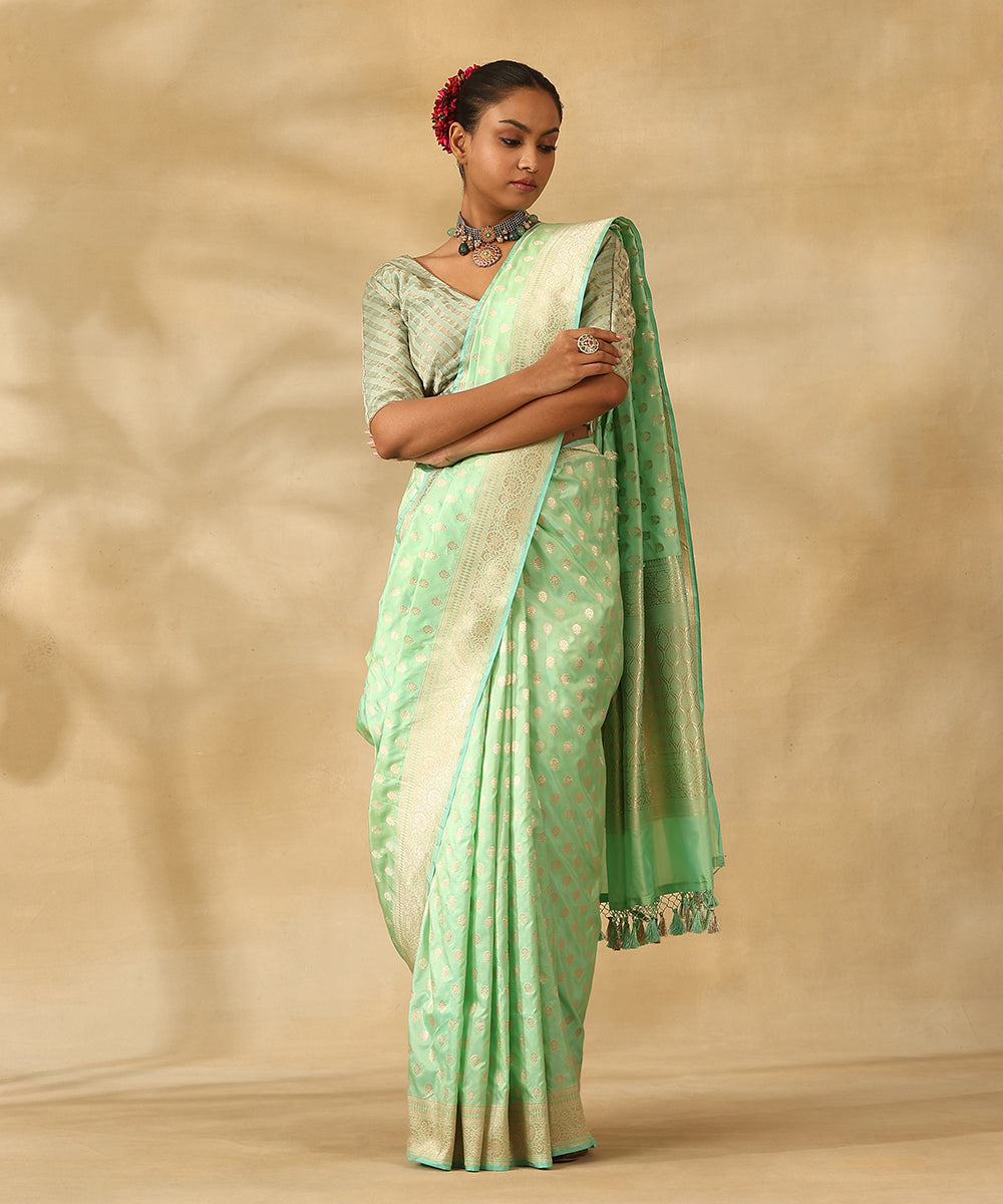 Sea_Green_Handloom_Pure_Katan_Silk_Banarasi_Saree_With_Champagne_Gold_Zari_Cutwork_Booti_WeaverStory_02