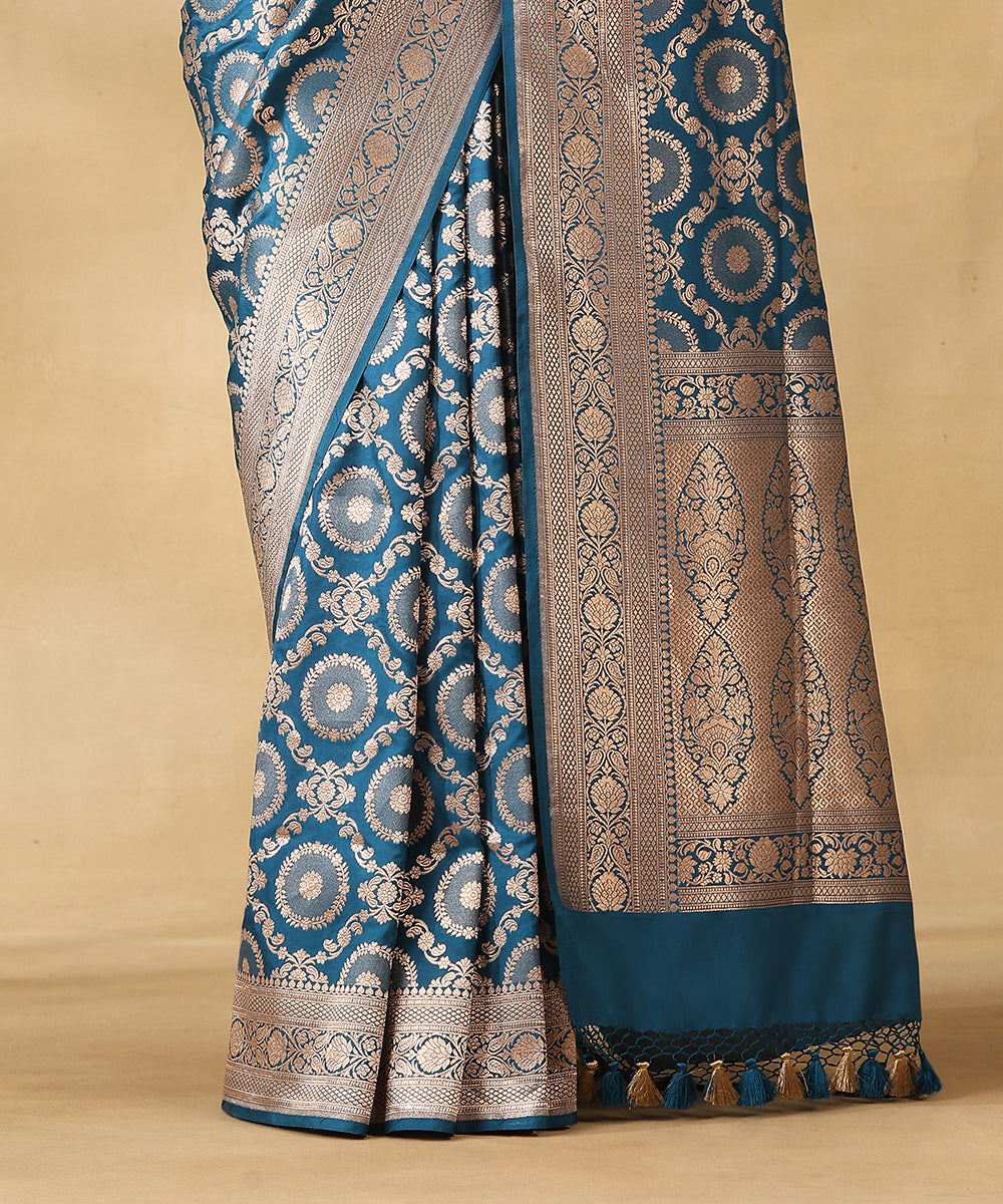 Cobalt_Blue_Handloom_Pure_Katan_Silk_Banarasi_Saree_With_Champagne_Gold_Zari_Cutwork_Jaal_With_Circular_Motifs_WeaverStory_04