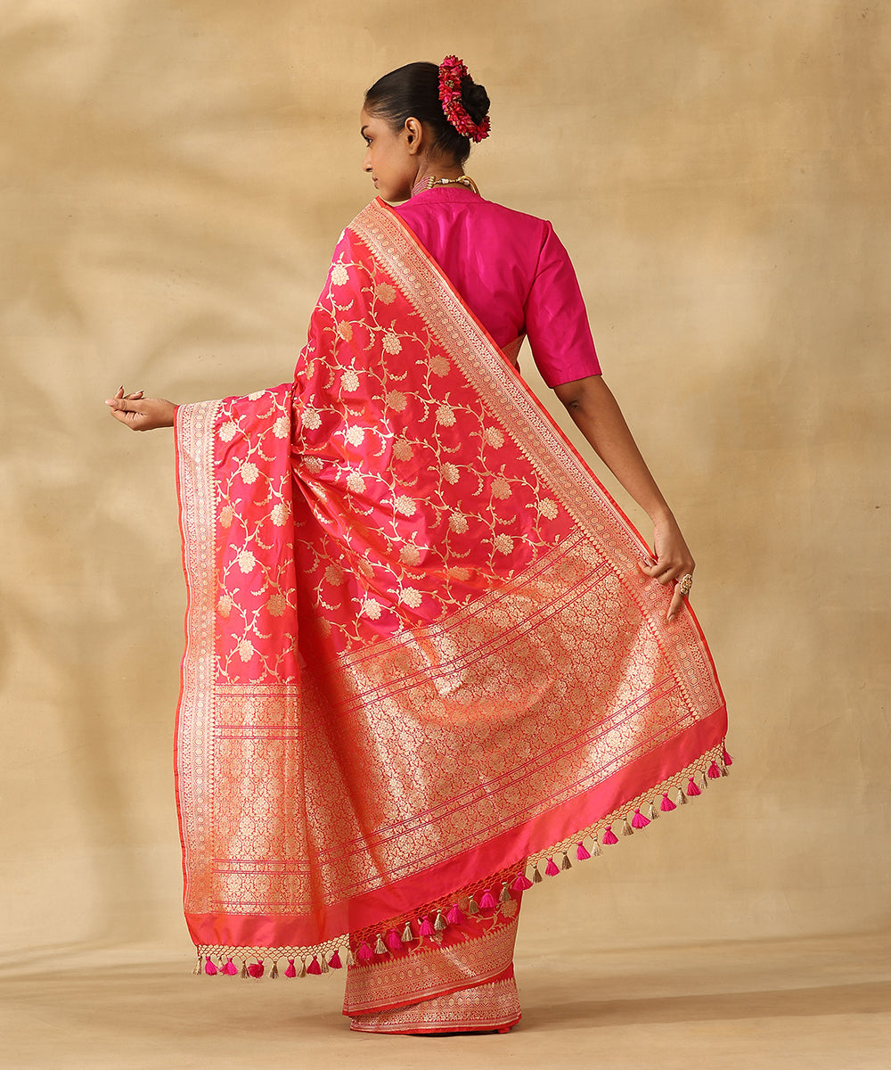 Pink_And_Orange_Dual_Tone_Handloom_Pure_Katan_Silk_Banarasi_Saree_With_Champagne_Gold_Zari_Cutwork_Floral_Jaal_WeaverStory_03