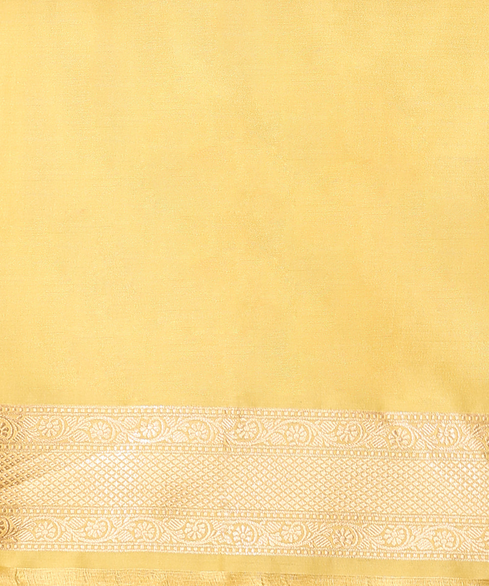Handloom_Pale_Yellow_Pure_Katan_Silk_Banarasi_Saree_With_Champagne_Gold_Zari_Cutwork_Jaal_WeaverStory_05