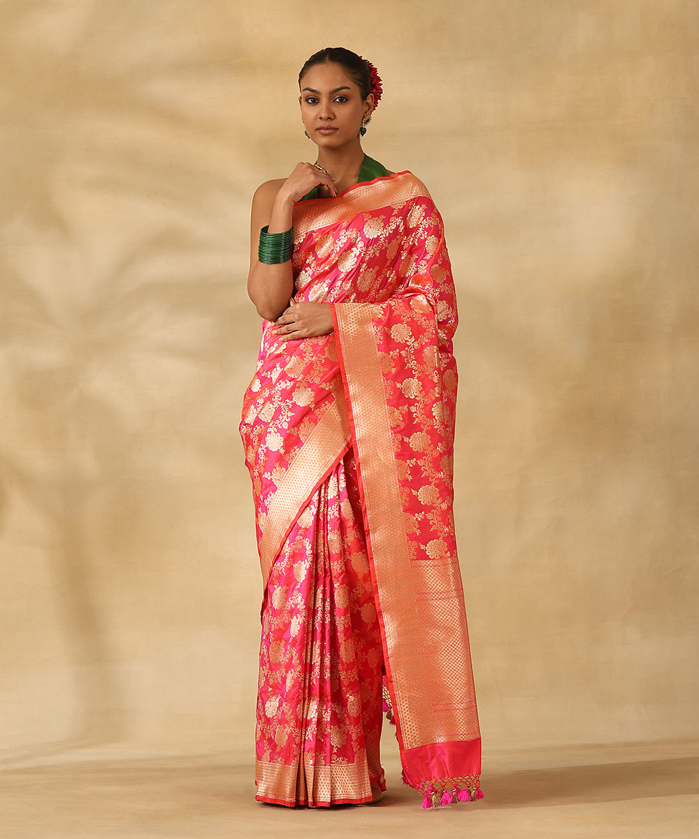 Handloom_Pink_And_Orange_Dual_Tone_Pure_Katan_Silk_Banarasi_Saree_With_Gold_Zari_Cutwork_Jaal_WeaverStory_01