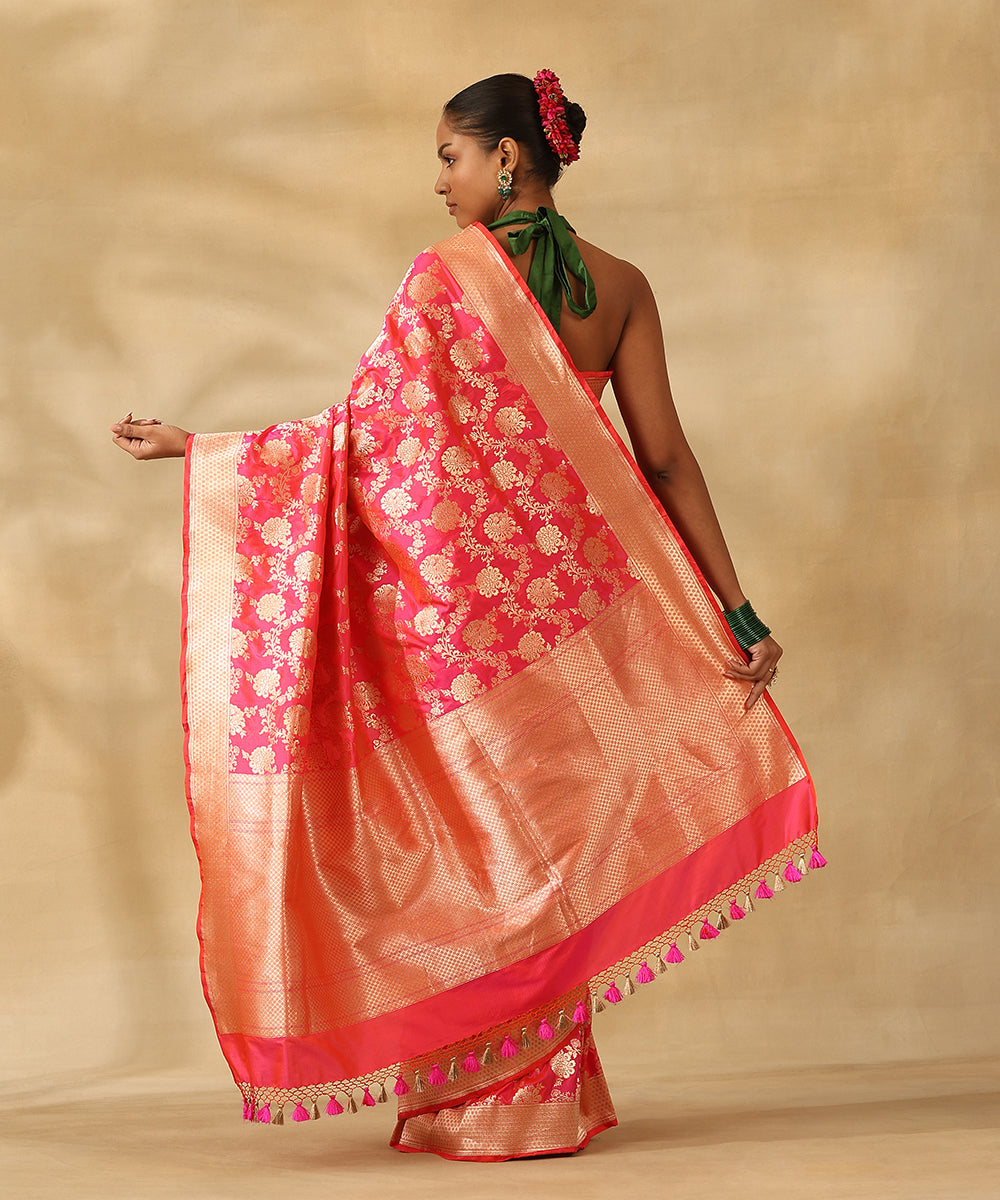 Handloom_Pink_And_Orange_Dual_Tone_Pure_Katan_Silk_Banarasi_Saree_With_Gold_Zari_Cutwork_Jaal_WeaverStory_03