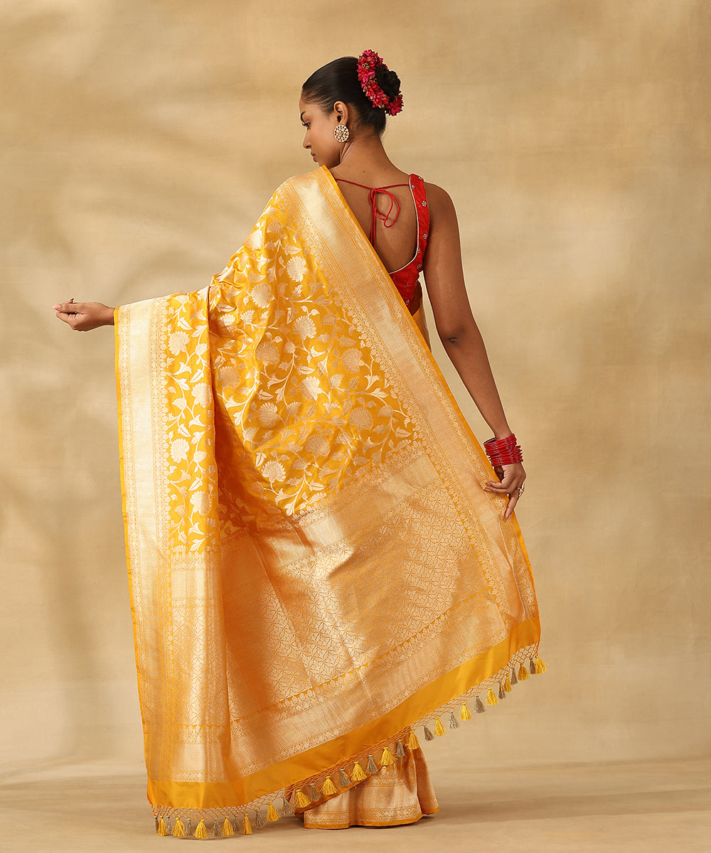 Turmeric_Yellow_Handloom_Pure_Katan_Silk_Banarasi_Saree_With_Champagne_Gold_Zari_Cutwork_Jaal_WeaverStory_03