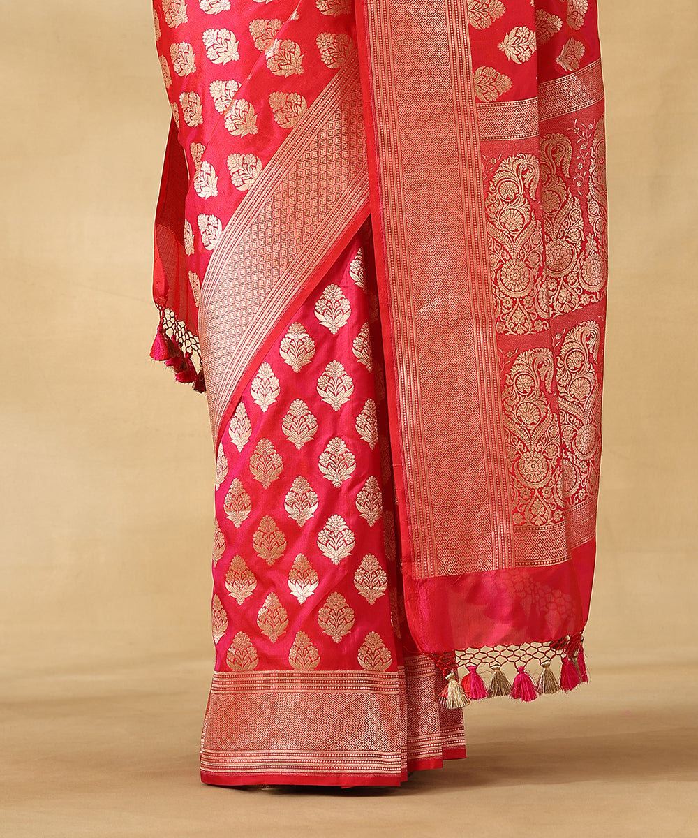 Handloom_Pink_Pure_Katan_Silk_Banarasi_Saree_With_Gold_Zari_Floral_Booti_WeaverStory_04