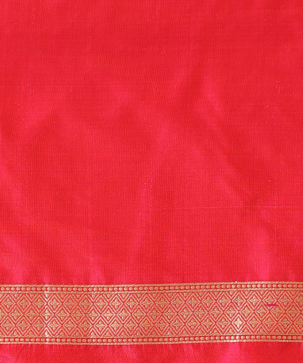 Handloom_Pink_Pure_Katan_Silk_Banarasi_Saree_With_Gold_Zari_Floral_Booti_WeaverStory_05