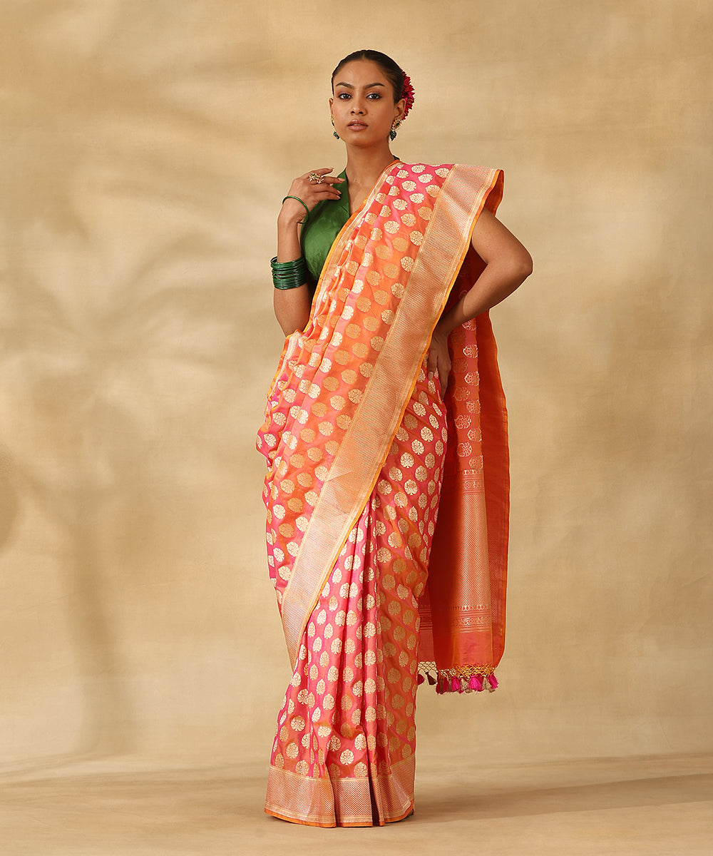 Peach_And_Pink_Handloom_Pure_Katan_Silk_Banarasi_Saree_With_Gold_Zari_Floral_Booti_WeaverStory_02