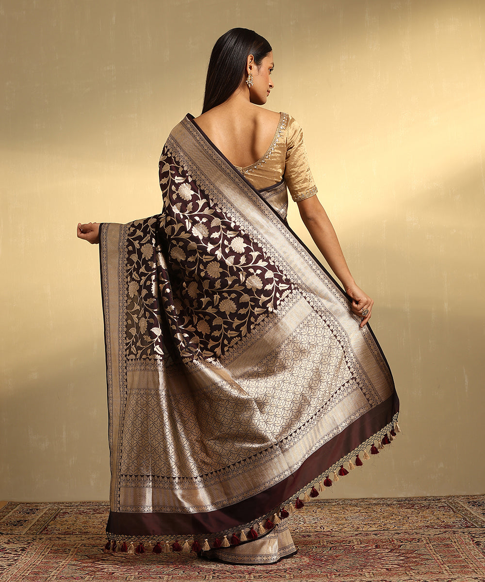 Wine_Handloom_Pure_Katan_Silk_Banarasi_Saree_With_Champagne_Gold_Zari_Cutwork_Jaal_WeaverStory_03