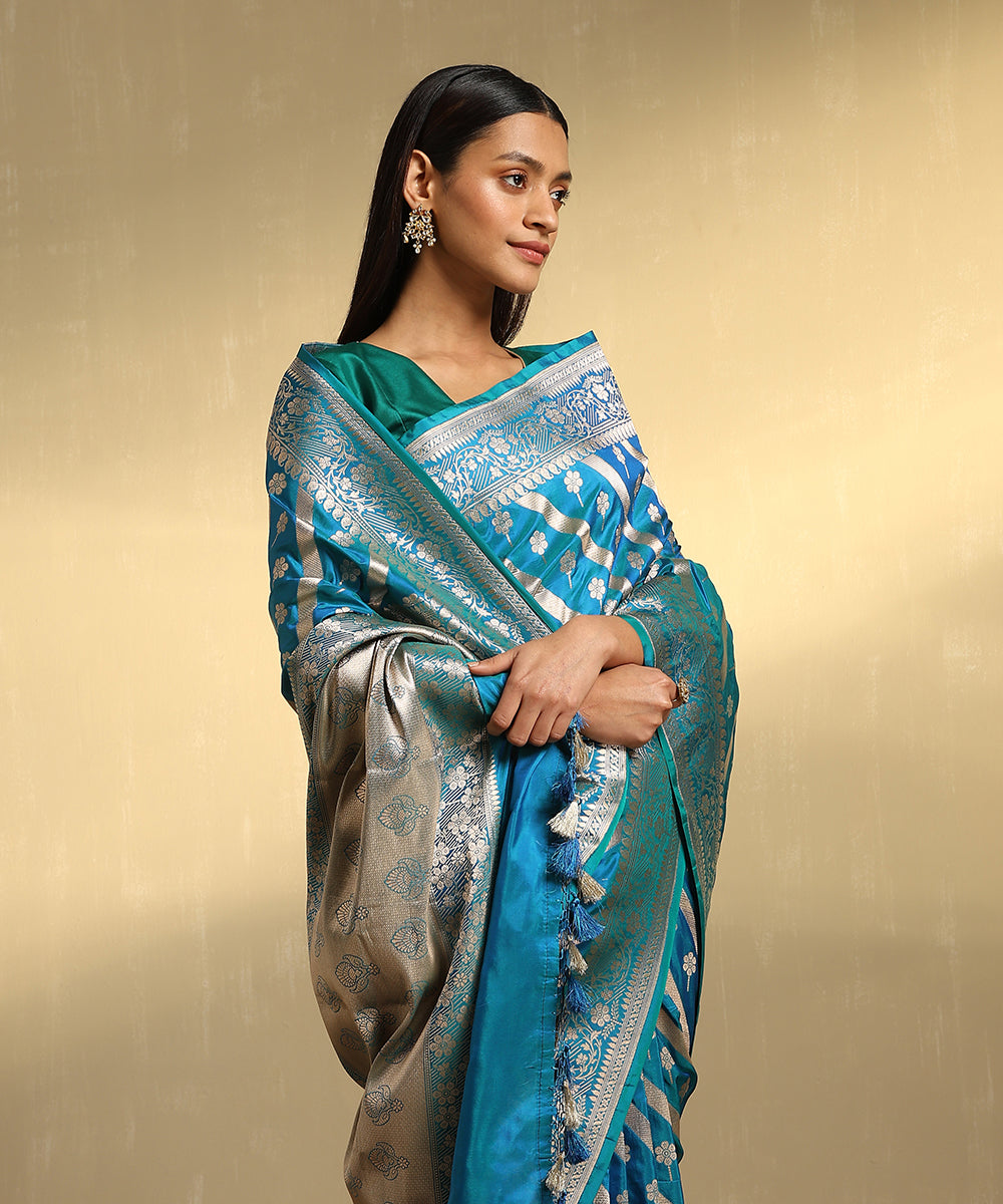 Handloom_Turquoise_Blue_Pure_Katan_Silk_Handloom_Banarasi_Saree_With_Diagonal_Zari_Weave_WeaverStory_02