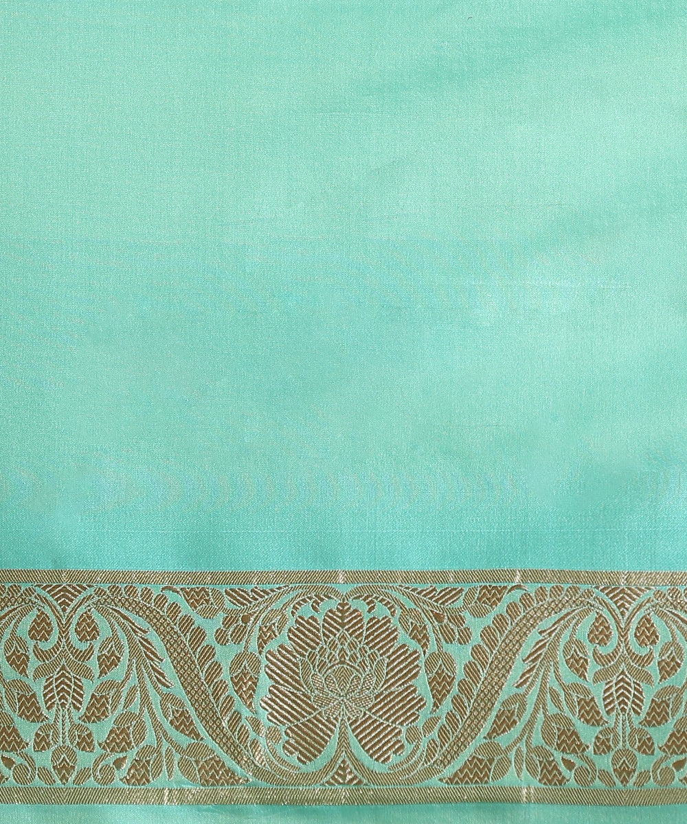 Handloom_Aqua_Blue_Pure_Katan_Silk_Banarasi_Saree_With_Cutwork_Jaal_WeaverStory_05