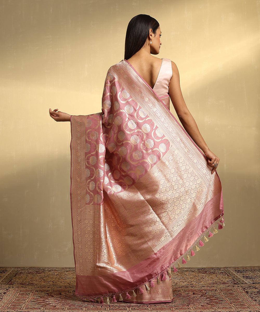 Dusty_Rose_Handloom_Pink_Pure_Katan_Silk_Jangla_Banarasi_Saree_With_Mughal_Motifs_WeaverStory_03