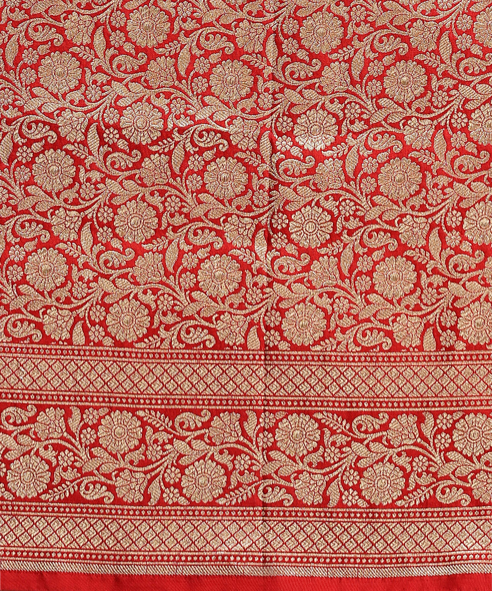 Red_Handloom_Pure_Katan_Silk_Banarasi_Saree_With_Gold_And_Silver_Zari_Meenakari_Booti_WeaverStory_05