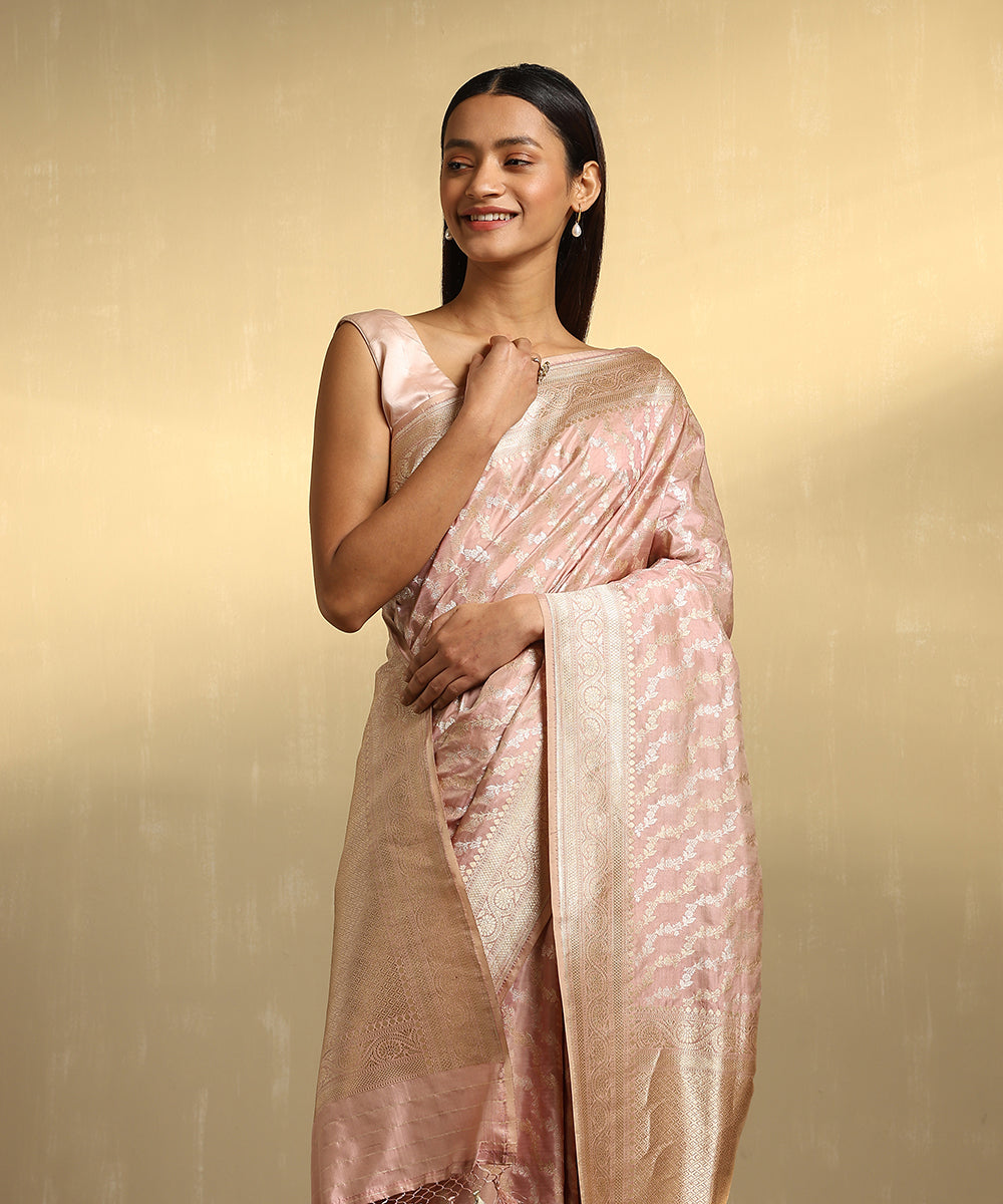 Handloom_Dusty_Pink_Pure_Katan_Silk_Jangla_Banarasi_Saree_WeaverStory_02