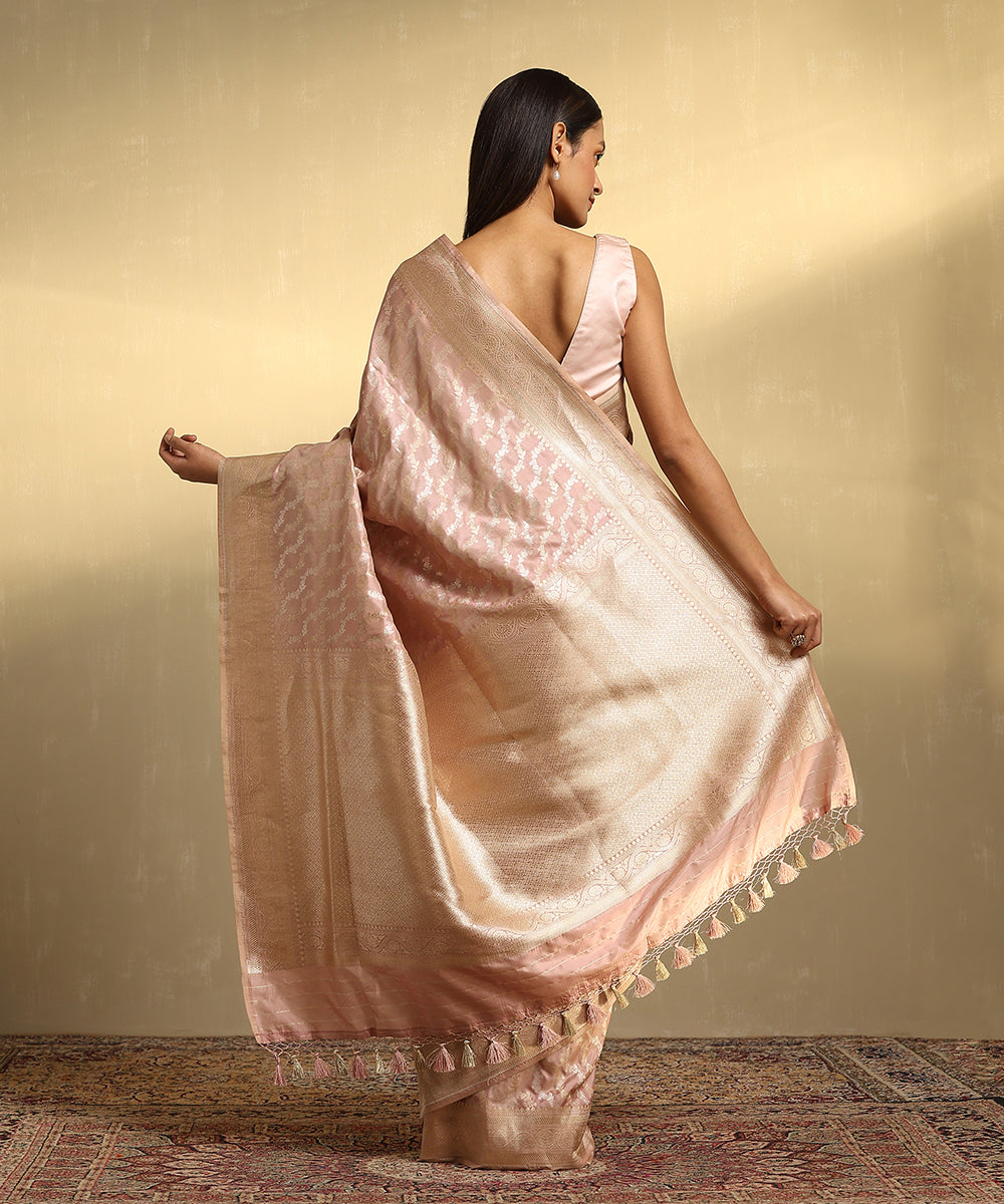 Handloom_Dusty_Pink_Pure_Katan_Silk_Jangla_Banarasi_Saree_WeaverStory_03