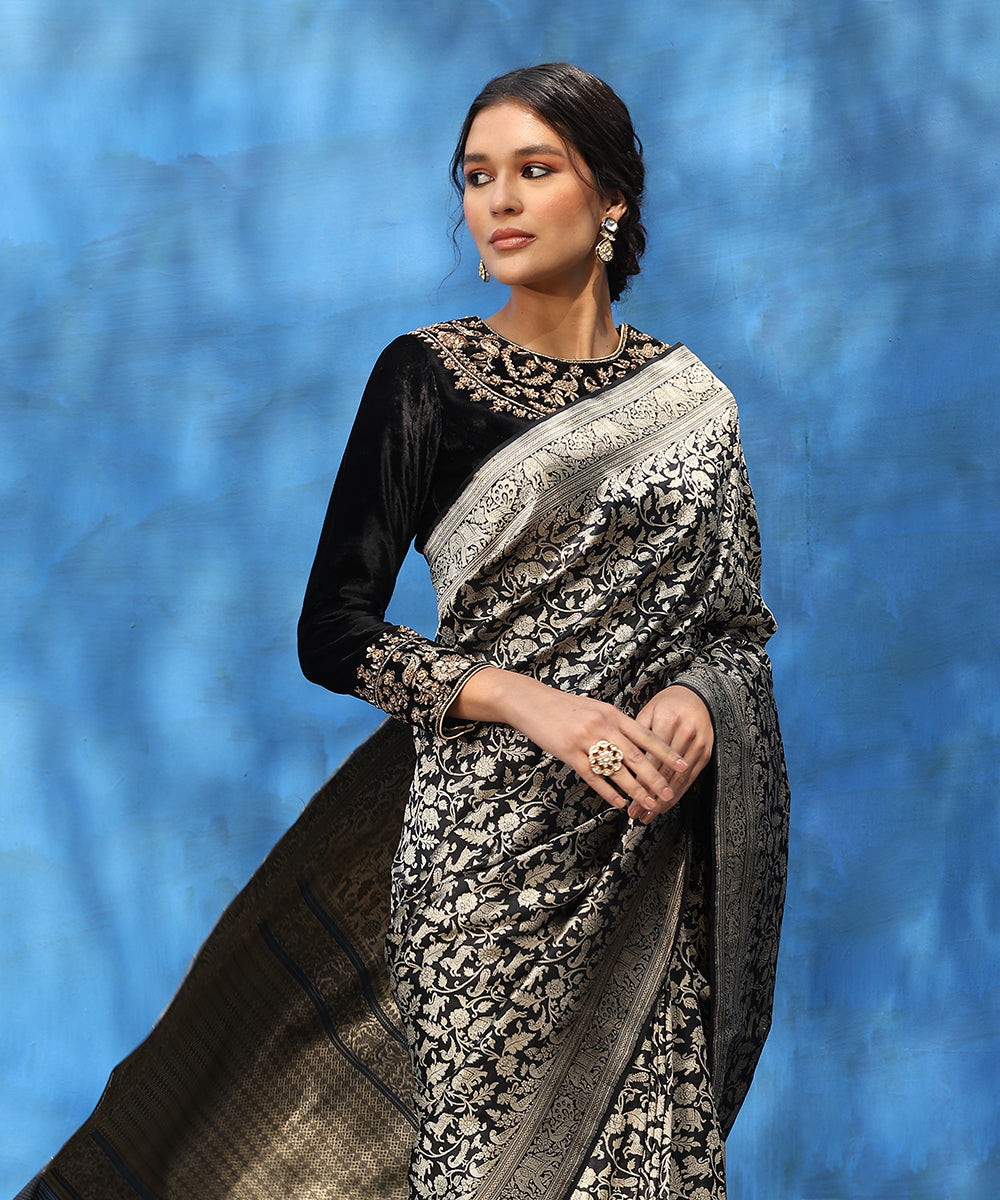 Handloom_Black_Pure_Katan_Silk_Shikargah_Banarasi_Saree_With_Elephants_And_Peacocks_On_Border_WeaverStory_02