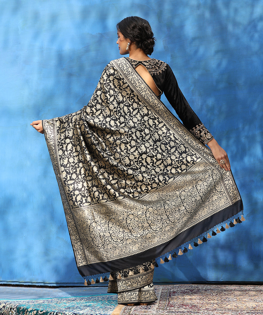 Black_Handloom_Pure_Katan_Silk_Shikargah_Banarasi_Saree_With_Lions_And_Deers_On_Border_WeaverStory_03