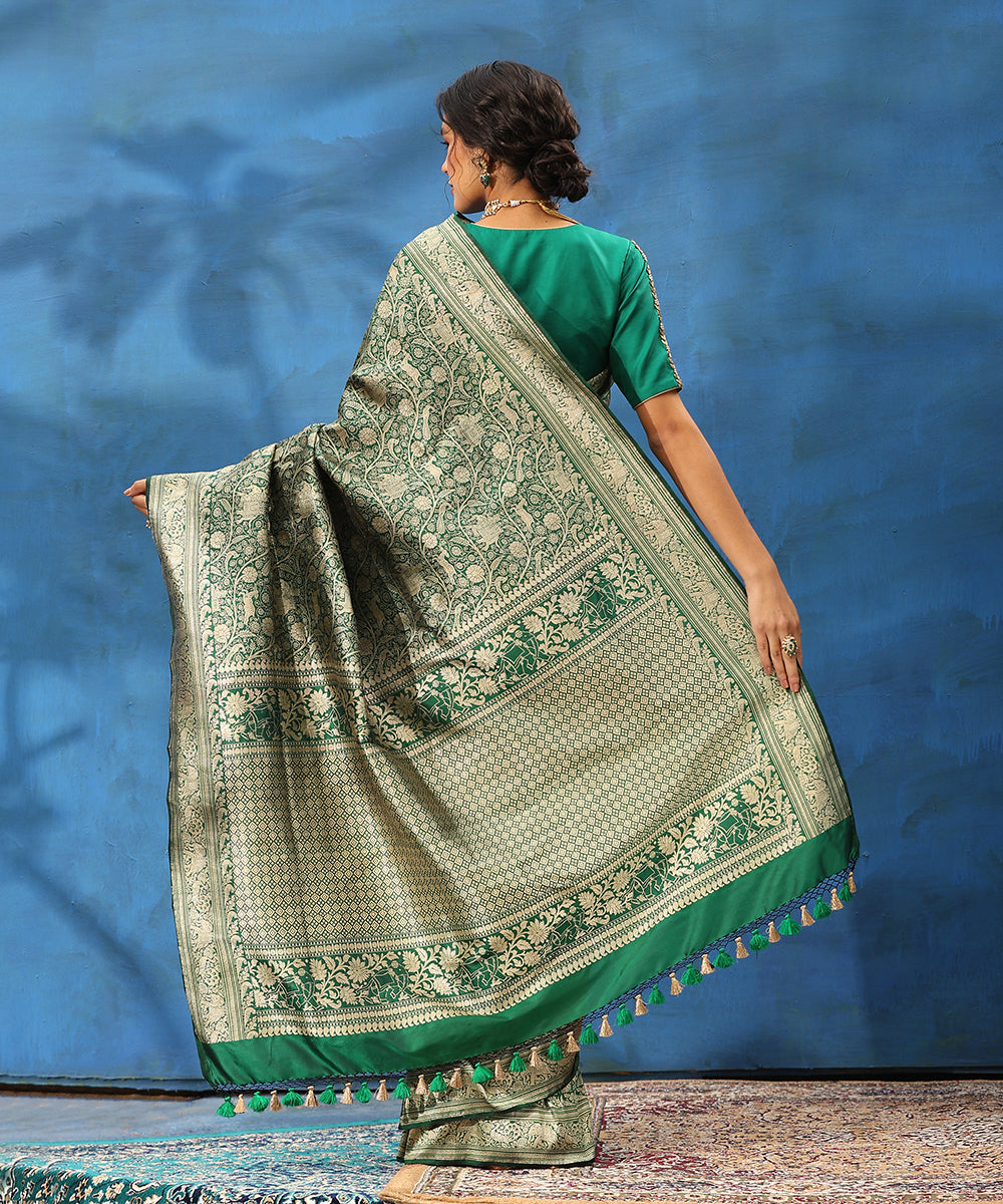 Emerald_Green_Handloom_Pure_Katan_Silk_Banarasi_Shikargah_Saree_In_Kimkhab_Weave_WeaverStory_03