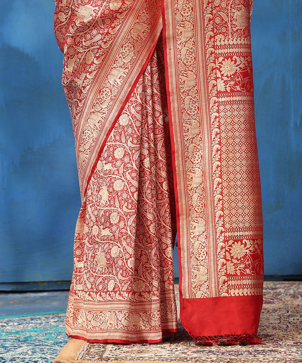 Maroon_Handloom_Pure_Katan_Silk_Handloom_Shikargah_Banarasi_Saree_In_Kimkhab_Weave_WeaverStory_04
