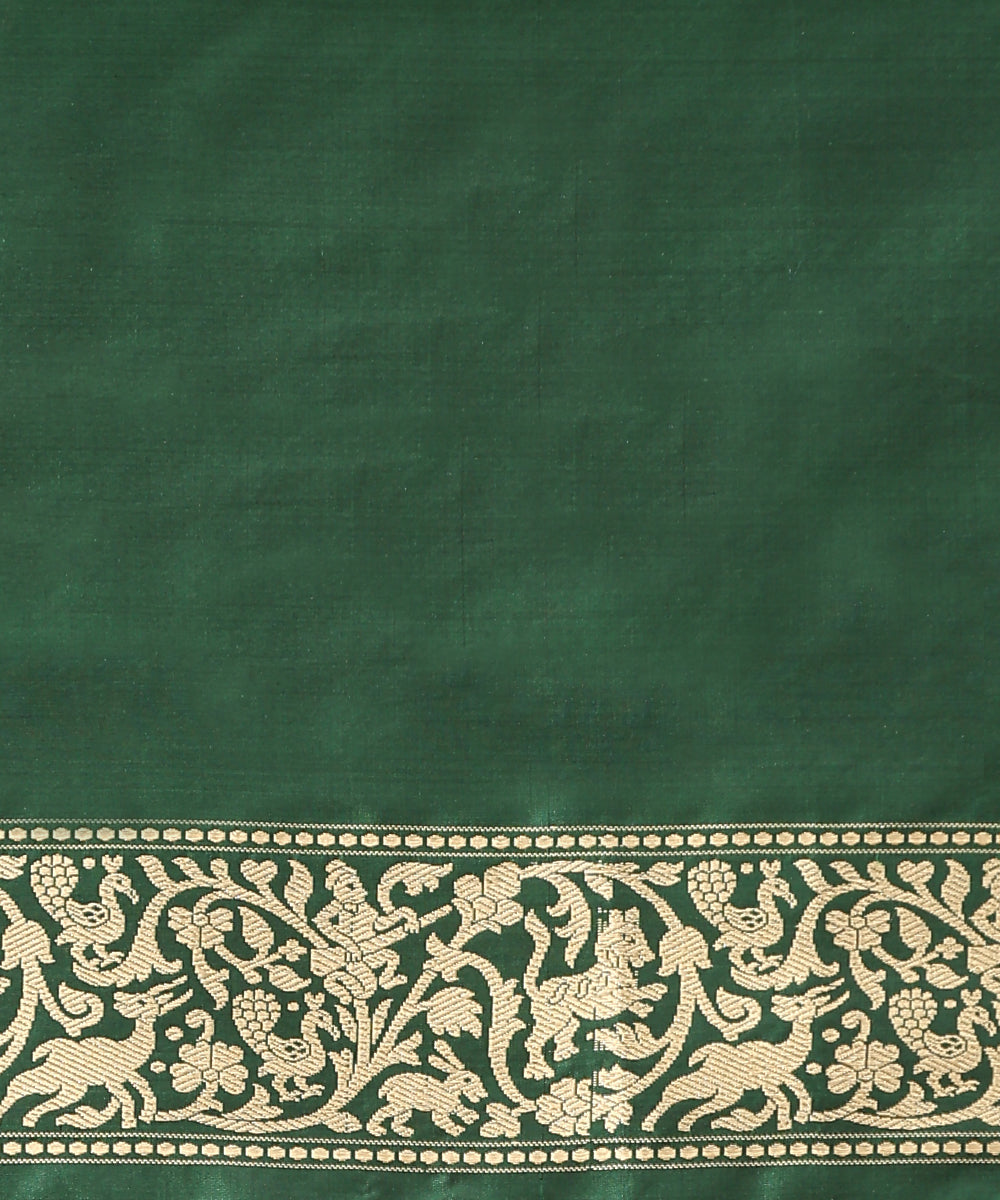 Bottle_Green_Handloom_Pure_Katan_Silk_Shikargah_Banarasi_Saree_With_Kadhwa_Jaal_WeaverStory_05
