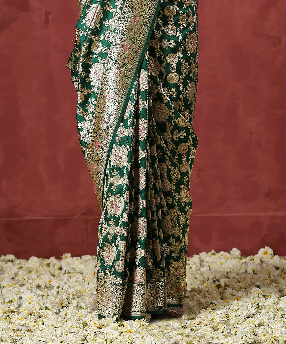 Green_Handloom_Pure_Katan_Silk_Banarasi_Saree_with_Odhna_Jangla_WeaverStory_04