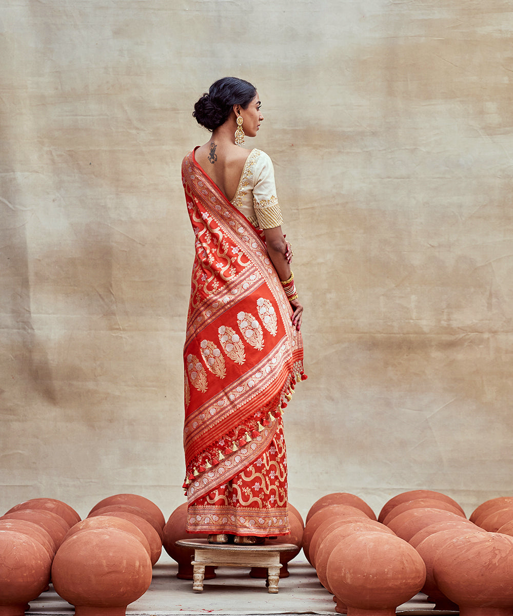 Handloom_Red_Pure_Katan_Silk_Banarasi_Saree_with_Real_Zari_Jaal_WeaverStory_04