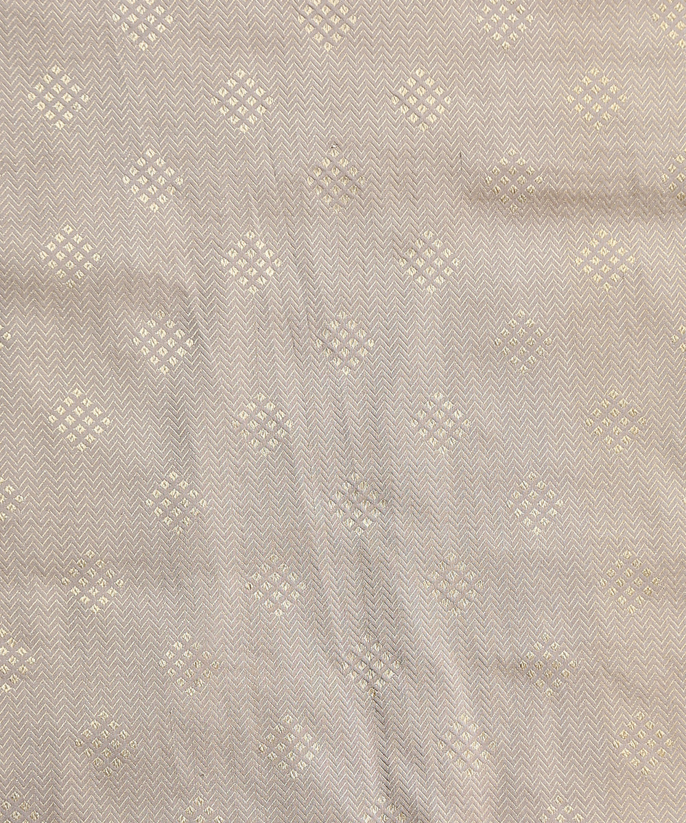 Beige_Handloom_Pure_Katan_Silk_Banarasi_Saree_with_Latifa_Booti_WeaverStory_05