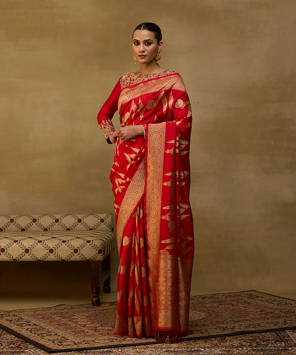 Handloom_Red_Pure_Katan_Silk_Banarsi_Saree_With_Jaal_And_Bhutta_Motif_WeaverStory_02