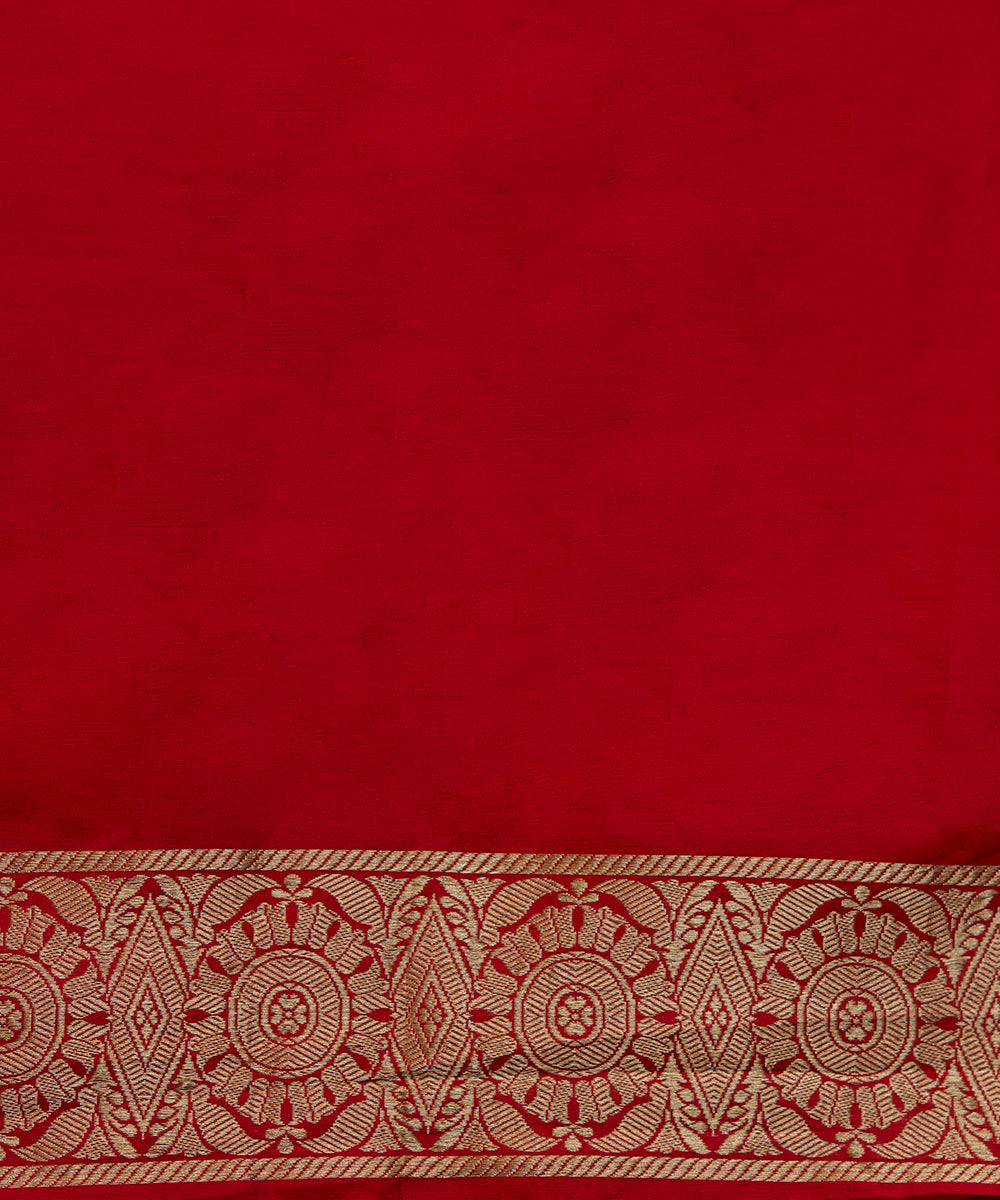 Handloom_Red_Pure_Katan_Silk_Banarsi_Saree_With_Jaal_And_Bhutta_Motif_WeaverStory_05
