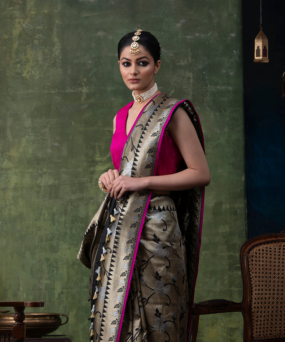 Handloom_Black_Pure_Katan_Silk_Banarasi_Saree_with_Cutwork_Sona_Rupa_Lotus_Jaal_WeaverStory_01