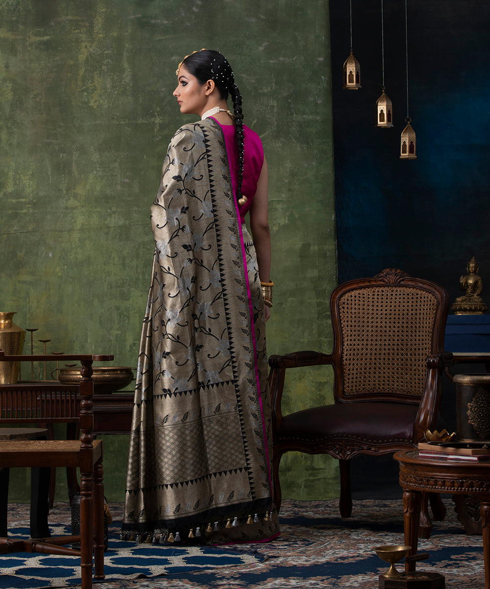 Handloom_Black_Pure_Katan_Silk_Banarasi_Saree_with_Cutwork_Sona_Rupa_Lotus_Jaal_WeaverStory_03