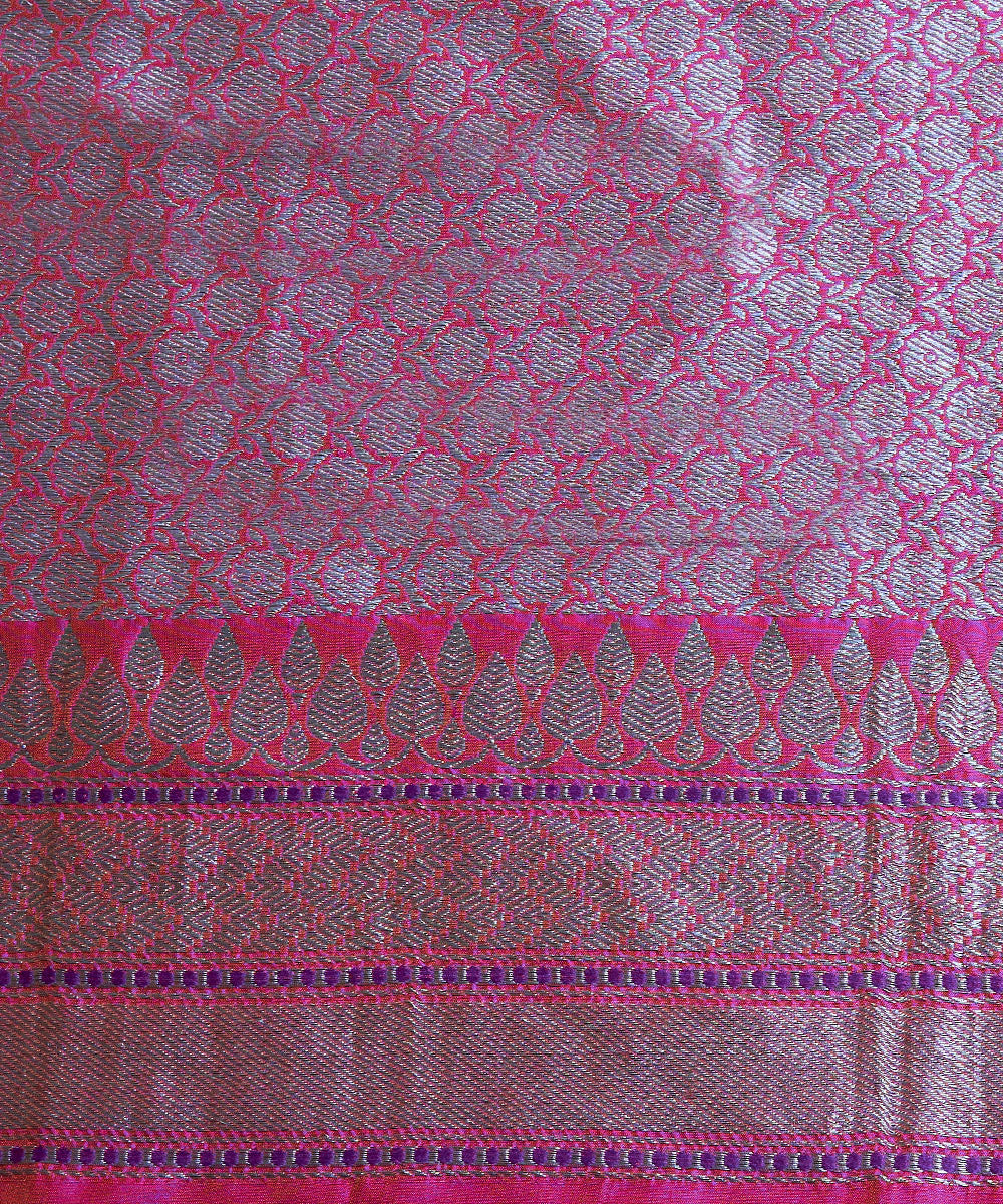 Hot_Pink_Handloom_Pure_Katan_Silk_Banarasi_Saree_With_Small_Flower_Motifs_WeaverStory_05