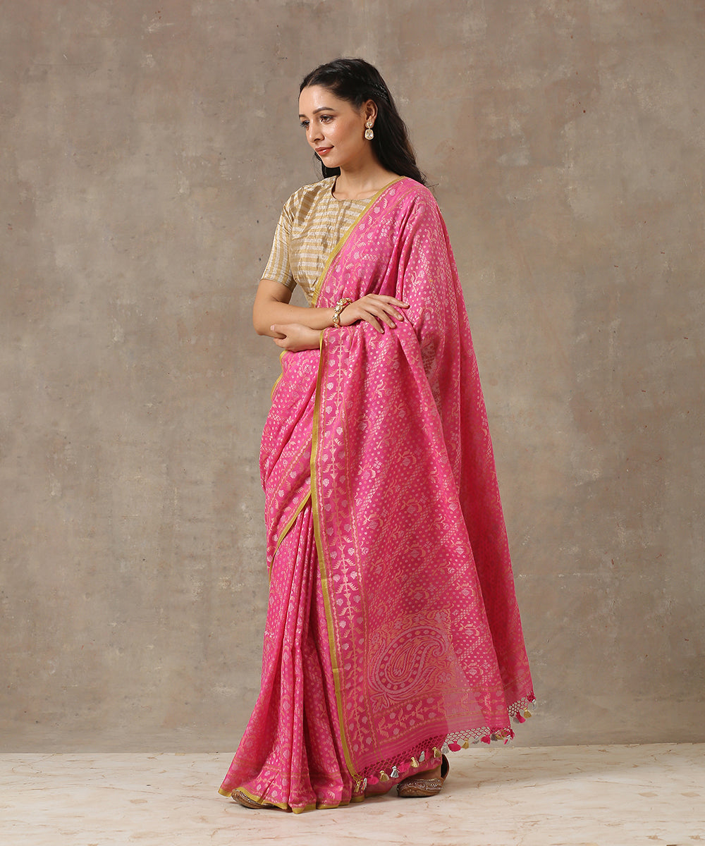 Handloom_Pink_Nilamabrai_Pure_Cotton_Banarasi_Jamdani_Saree_with_Aada_Jaal_WeaverStory_02