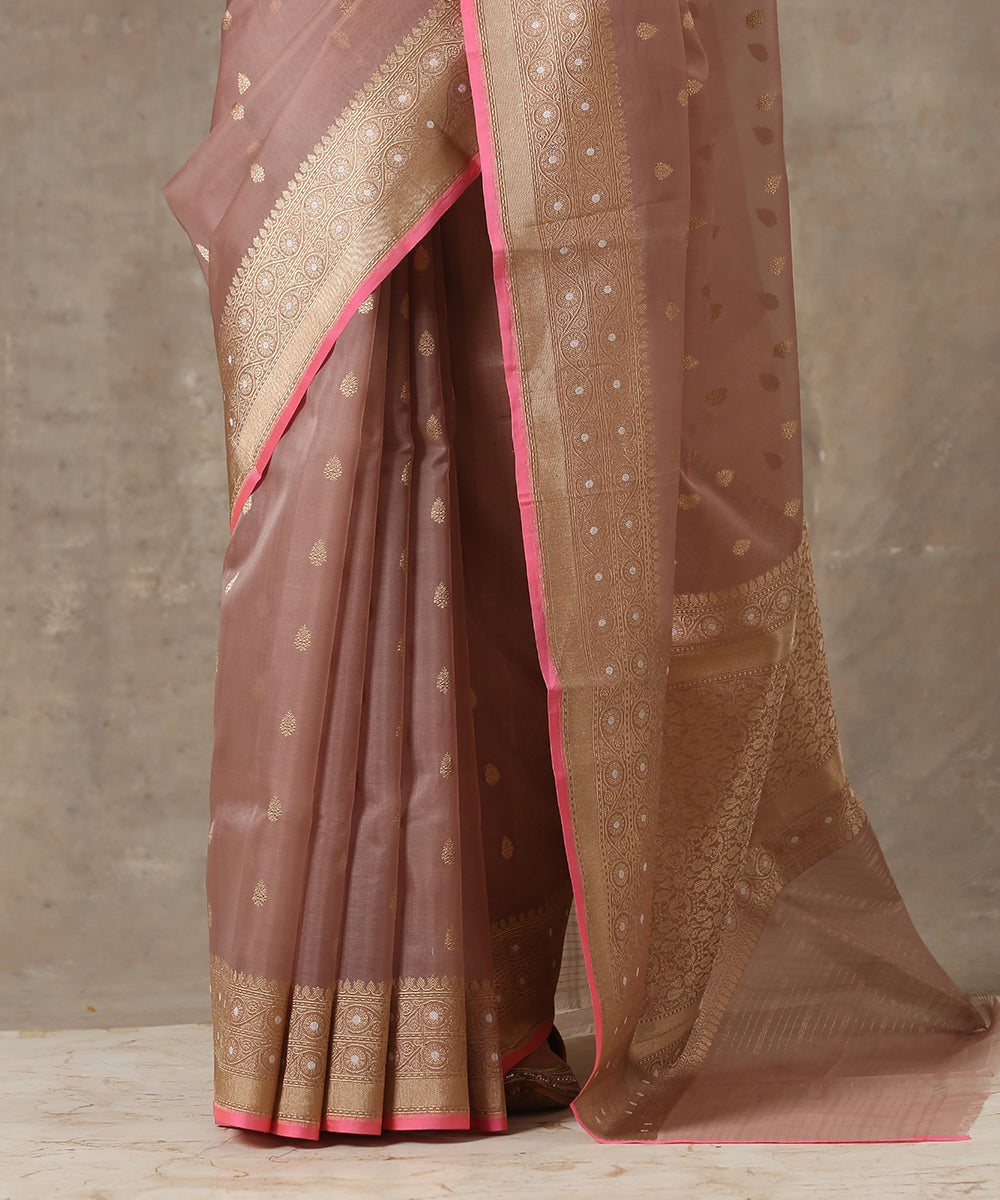 Onion_Pink_Handloom_Kora_Silk_Banarasi_Saree_with_Kadhwa_Booti_WeaverStory_04
