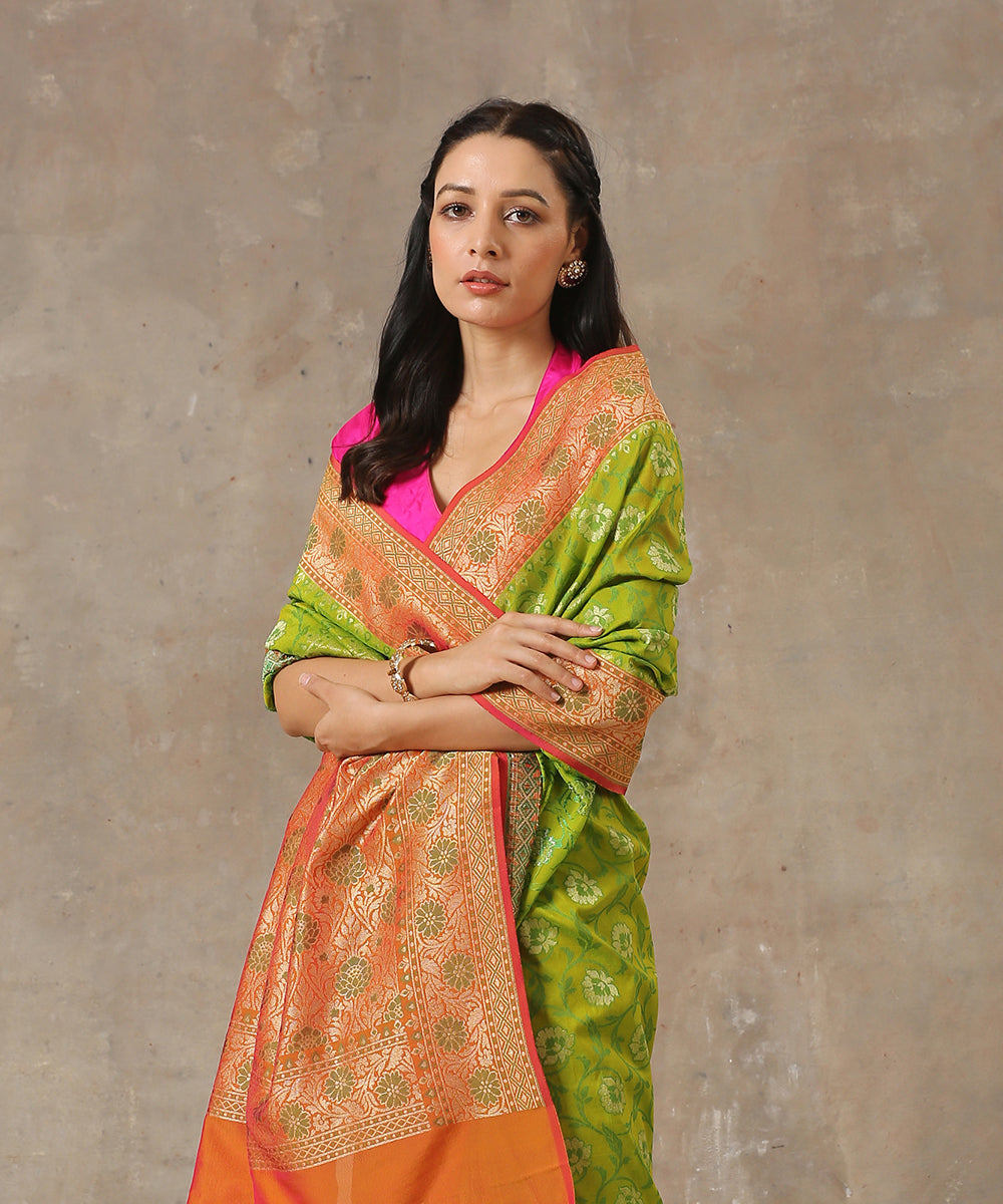 Handloom_Green_Katan_Georgette_Banarasi_Patola_Saree_With_Orange_Border_WeaverStory_01