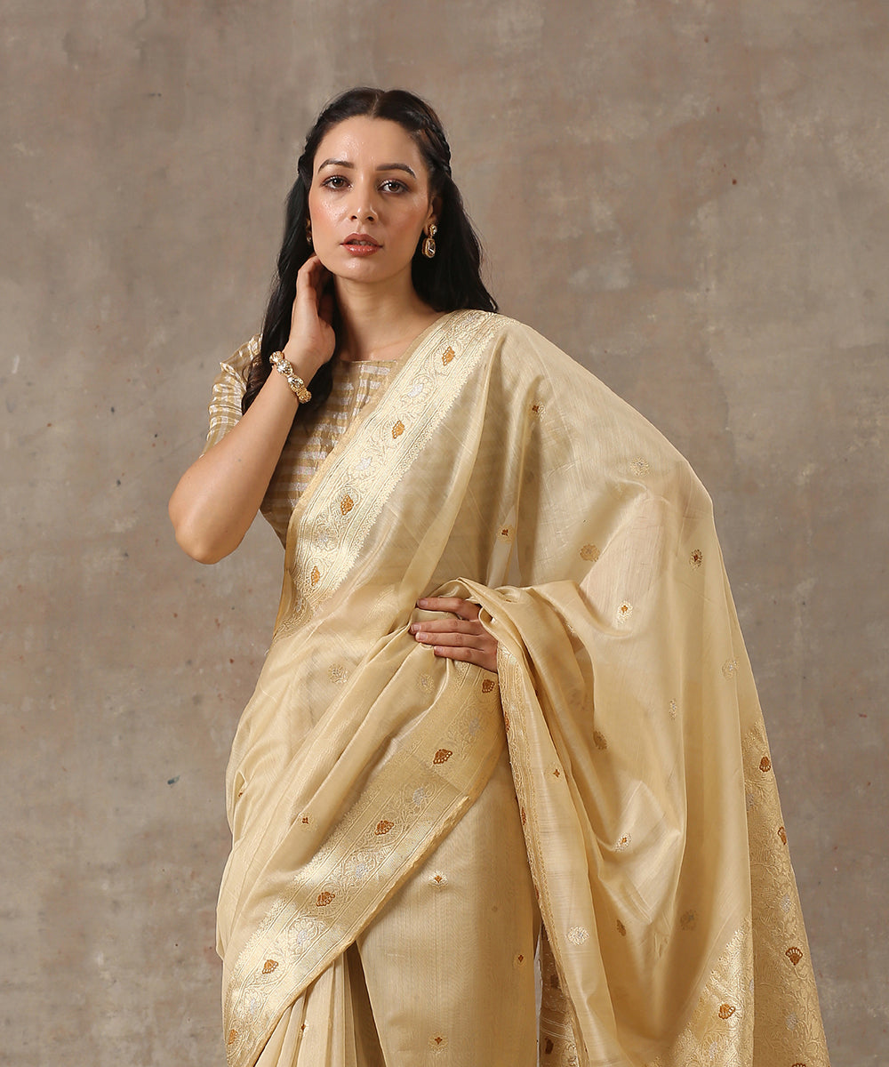 Beige_Handloom_Kora_Cotton_Banarasi_Saree_With_Brown_Meenakari_WeaverStory_01