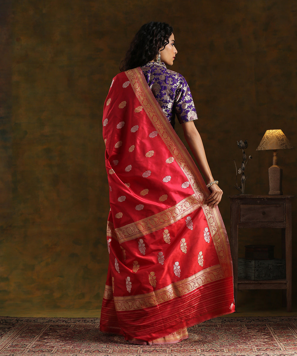 Handloom_Red_and_Rani_Dual_Tone_Pure_Katan_Silk_Banarasi_Saree_with_Latifa_Booti_WeaverStory_03