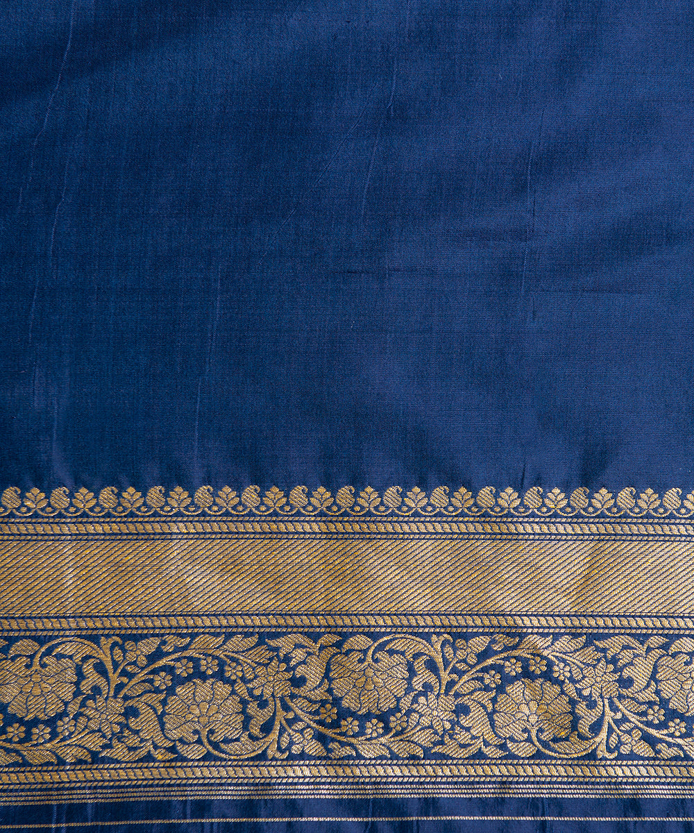 Navy_Blue_Handloom_Pure_Katan_Silk_Banarasi_Saree_with_Cutwork_Booti_WeaverStory_05
