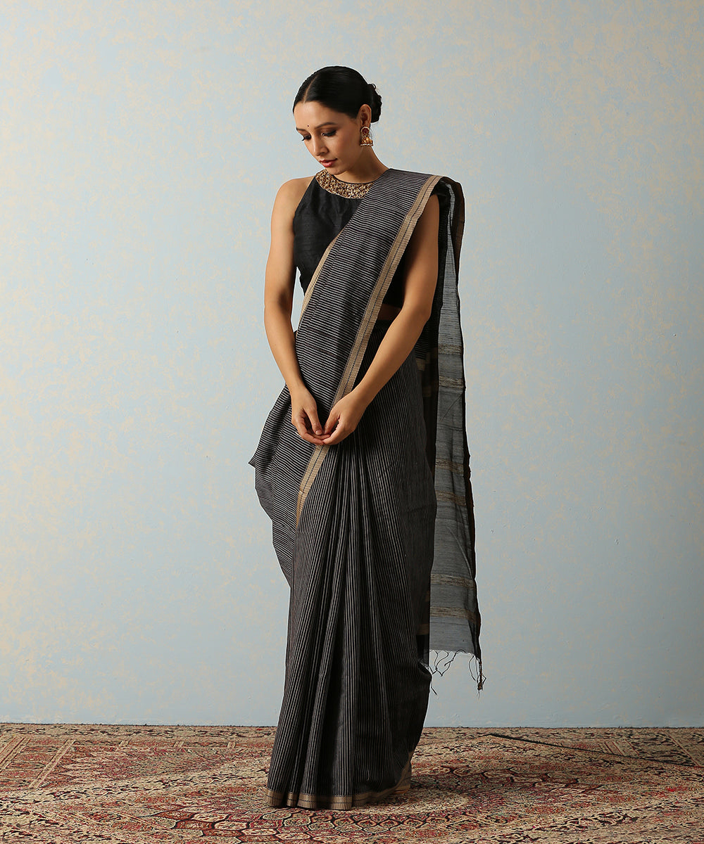 Handloom_Black_Stripes_Maheshwari_Saree_WeaverStory_02
