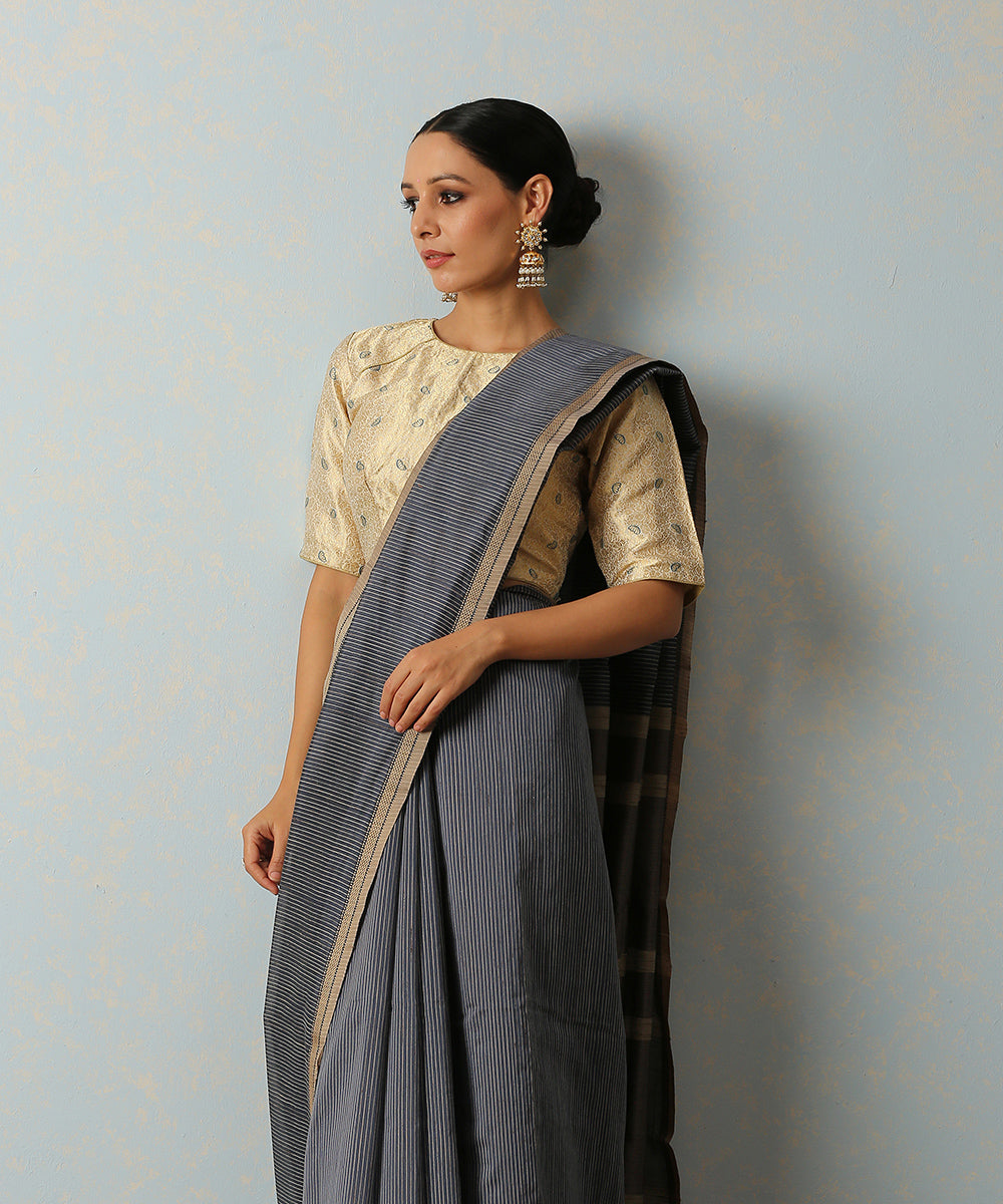 Handloom_Grey_Stripes_Maheshwari_Saree_WeaverStory_01